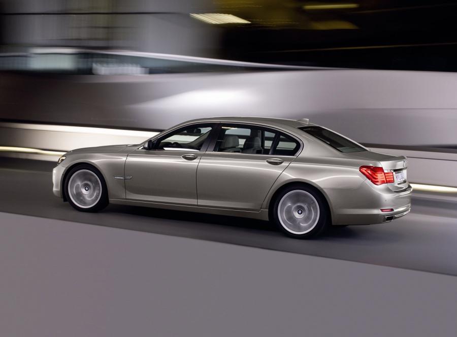  BMW 7-Series 2008 года  (фото 23 из 77)
